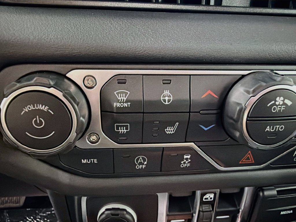 New 2027 Jeep Wrangler Unlimited Sahara AWD/4WD image 21