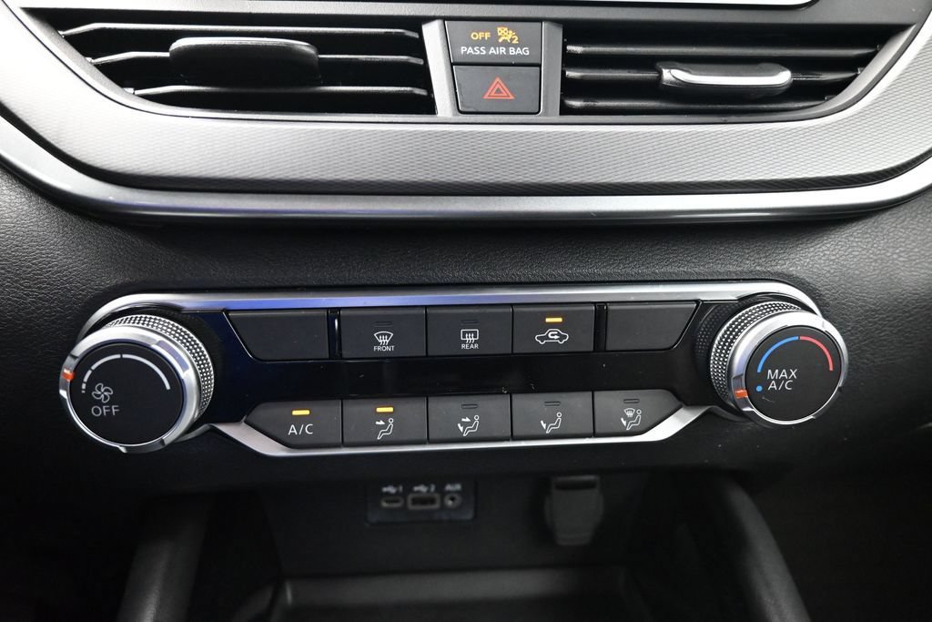 Used 2025 Nissan Altima 2.5 SR FWD image 19