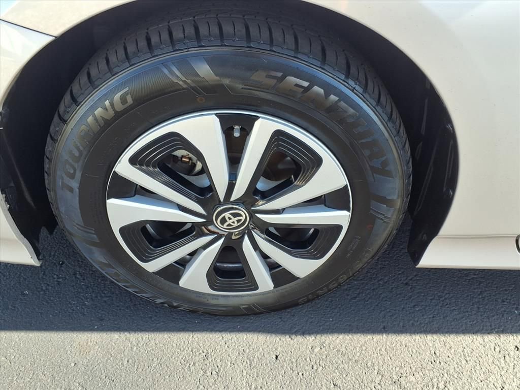 Used 2018 Toyota Prius Prime image 15