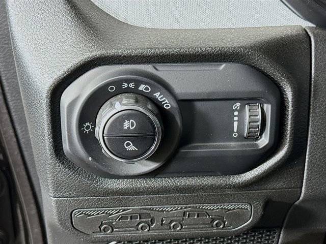 Used 2024 Jeep Gladiator Willys image 10