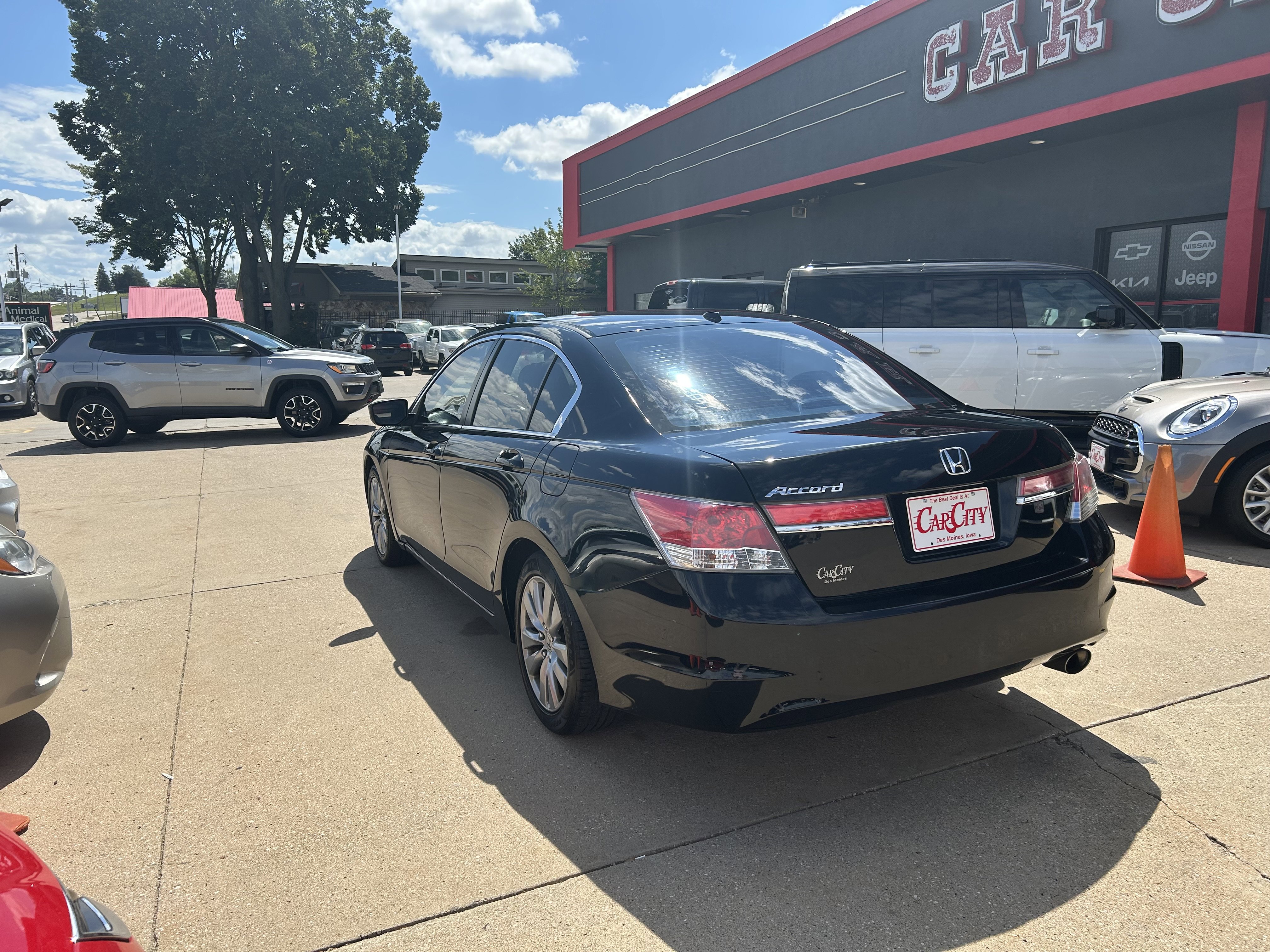 Used 2012 Honda Accord EX-L image 5