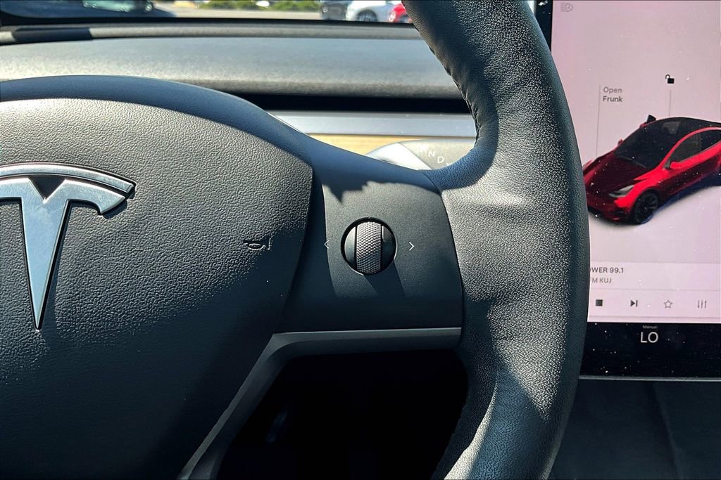 Used 2021 Tesla Model Y Long Range image 19