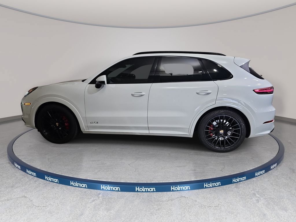 Used 2021 Porsche Cayenne GTS AWD/4WD image 9
