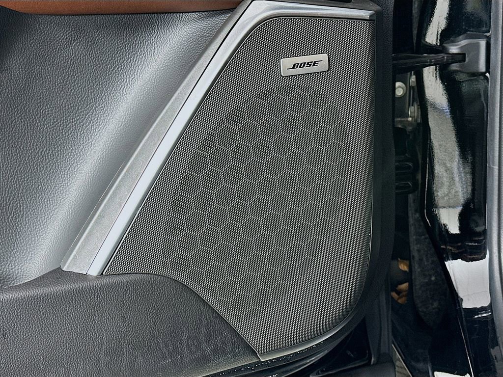 Used 2019 Cadillac Escalade Luxury image 19