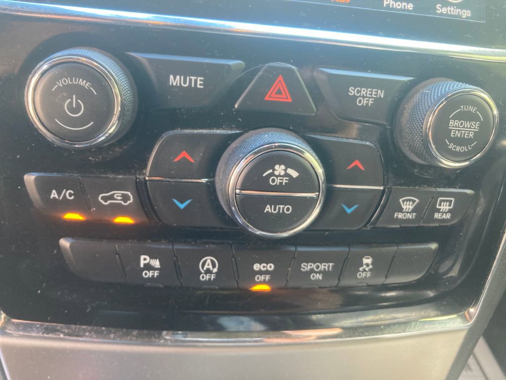 Used 2021 Jeep Grand Cherokee Overland image 26