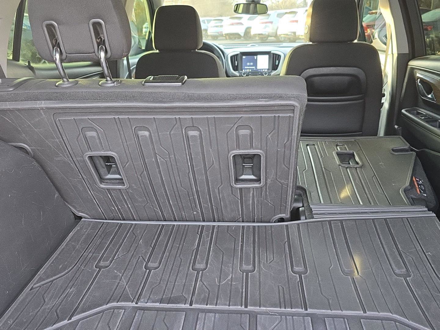 Used 2020 GMC Terrain SLE w/ Driver Convenience Package image 7