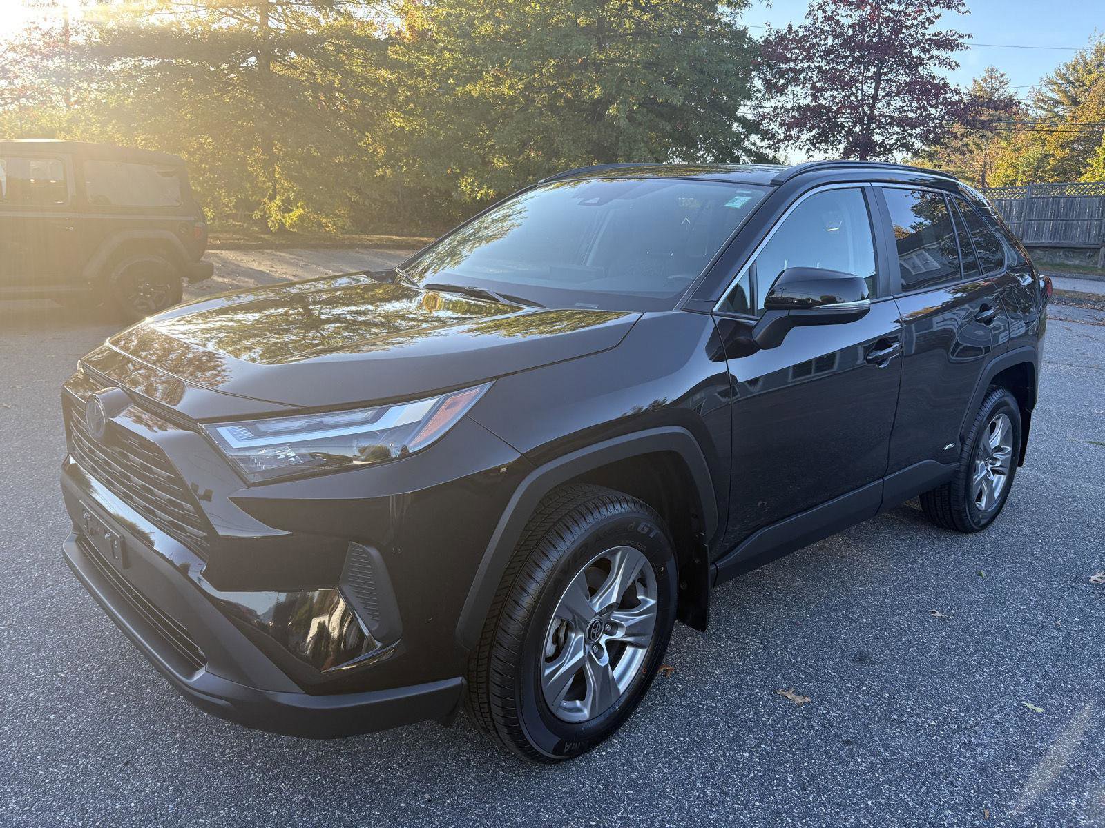 Used 2024 Toyota RAV4 XLE image 3