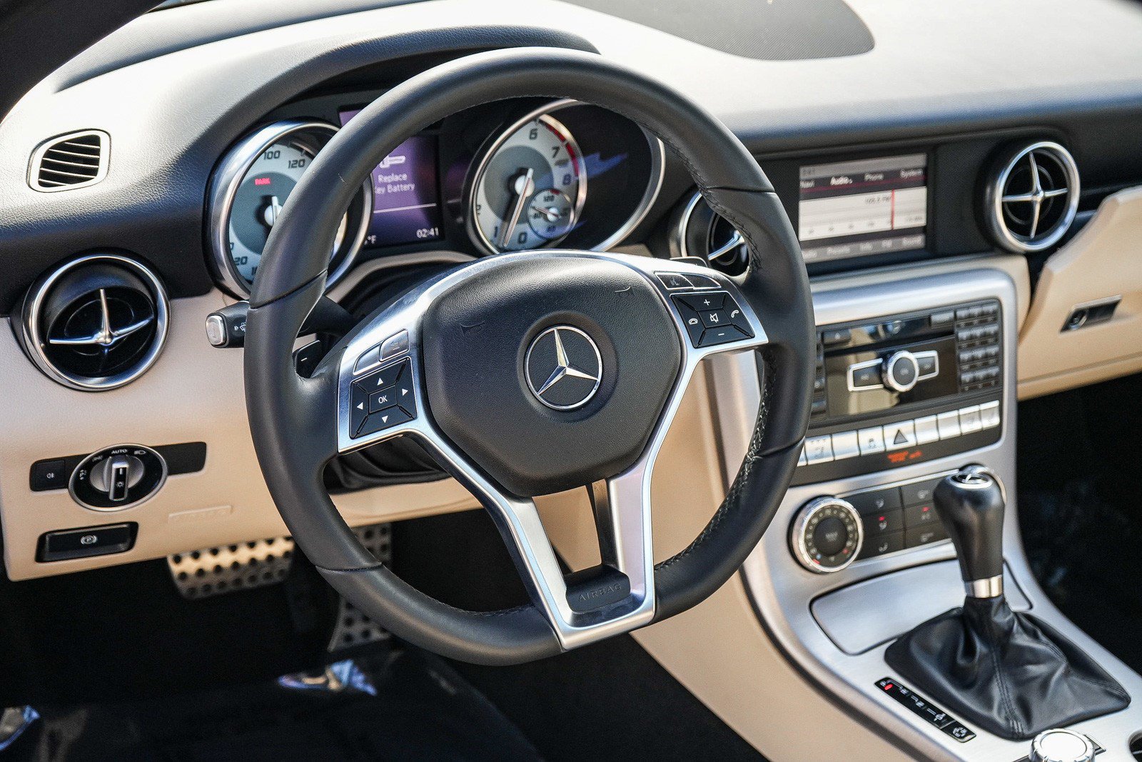 Used 2013 Mercedes-Benz SLK 250 image 14