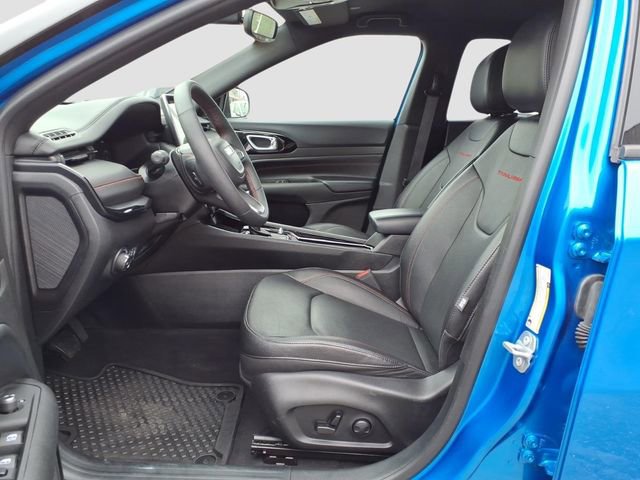 Used 2025 Jeep Compass Trailhawk w/ Trailhawk Elite Group image 10