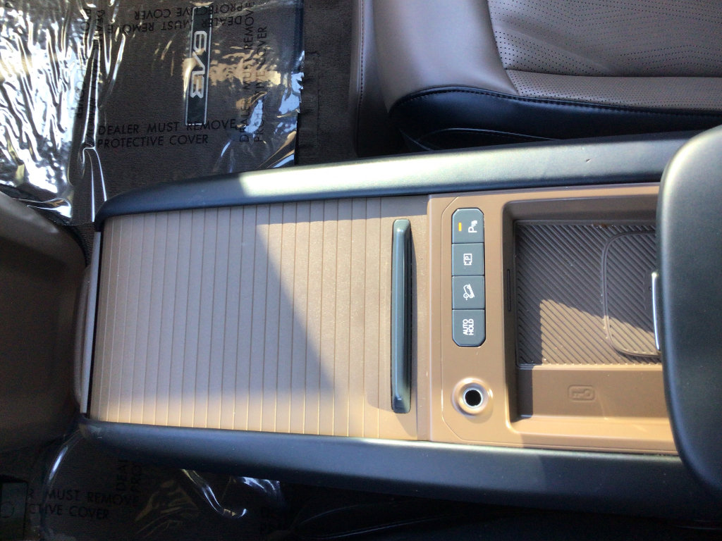 Used 2024 Kia EV9 GT-Line image 11