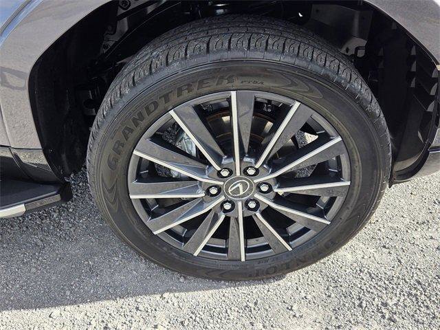 Used 2024 Lexus GX 550 image 18