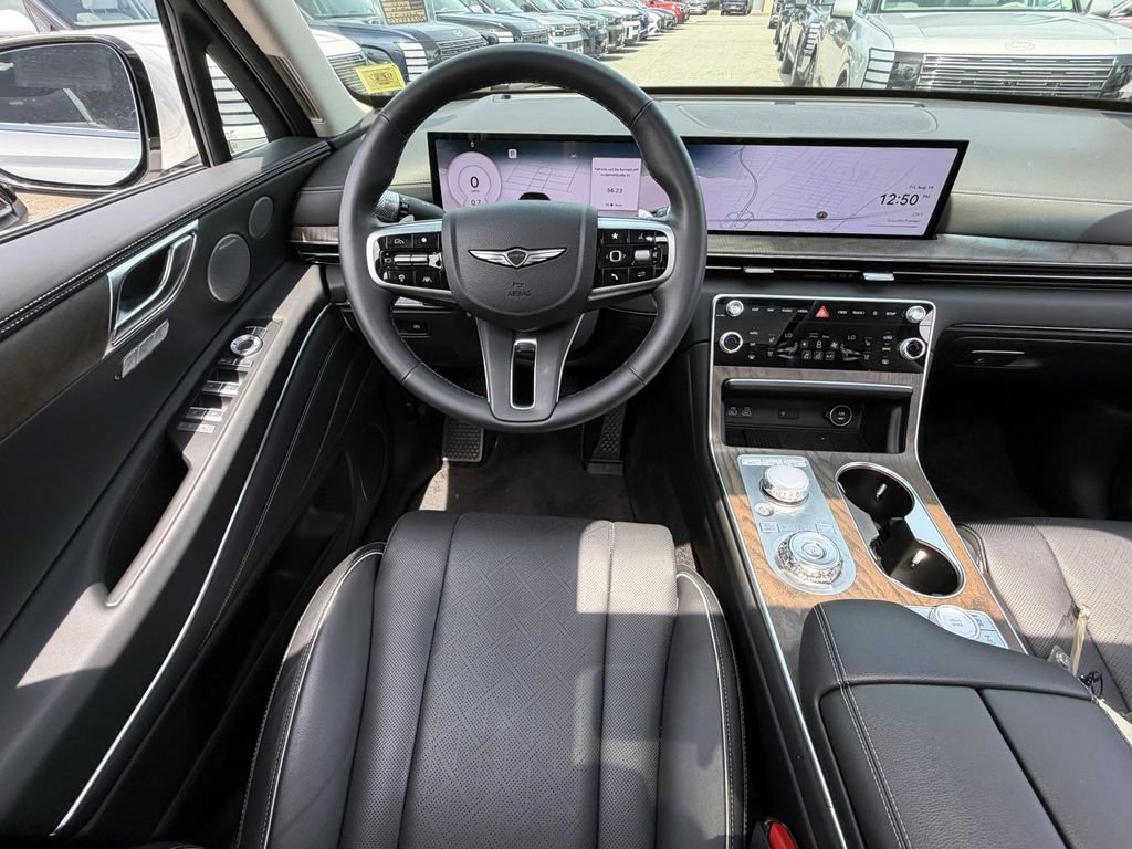 Certified 2025 Genesis GV80 3.5T Advanced AWD/4WD image 14