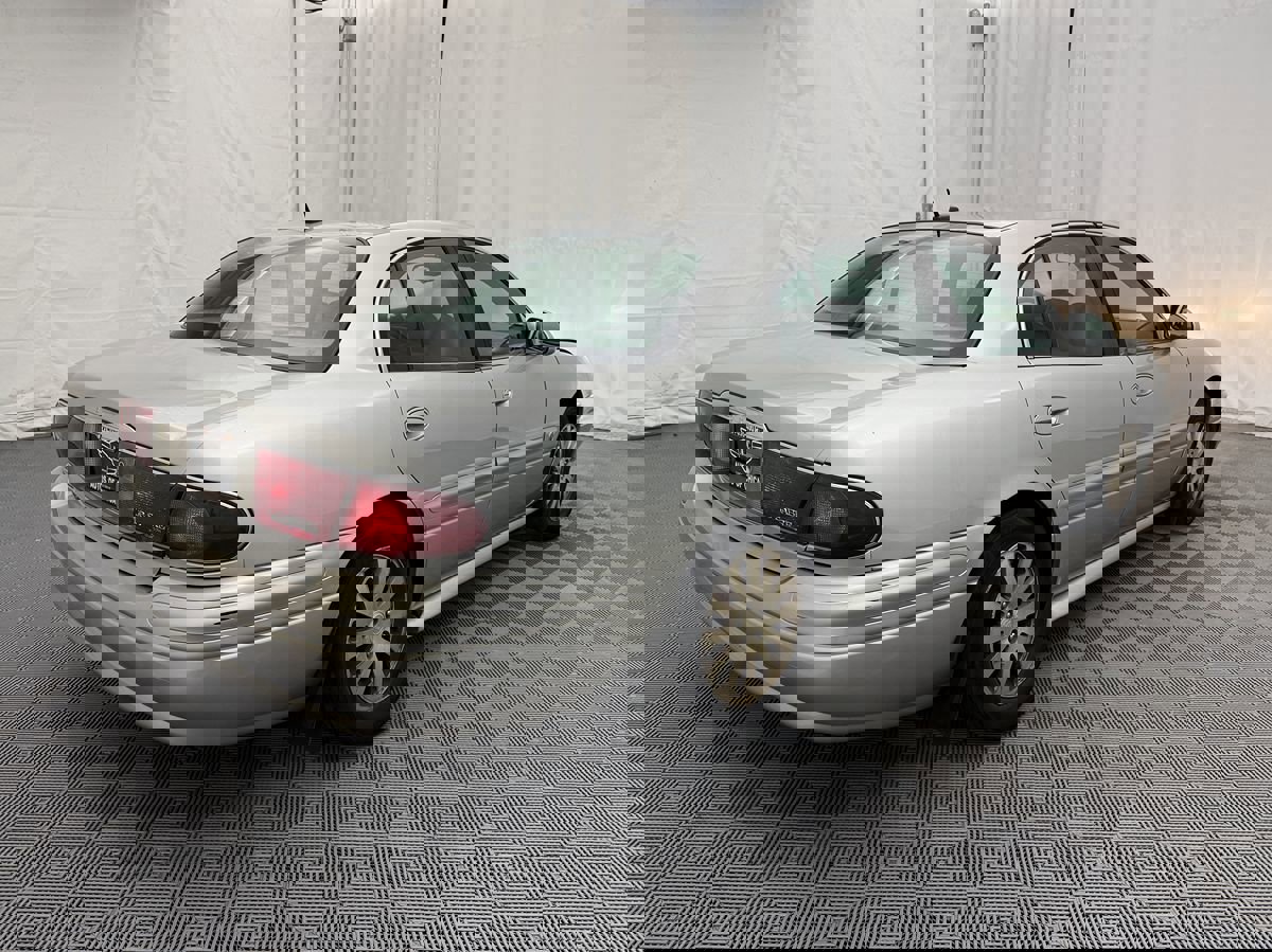 Used 2005 Buick Le Sabre Custom w/ Leather and Sound Group image 3