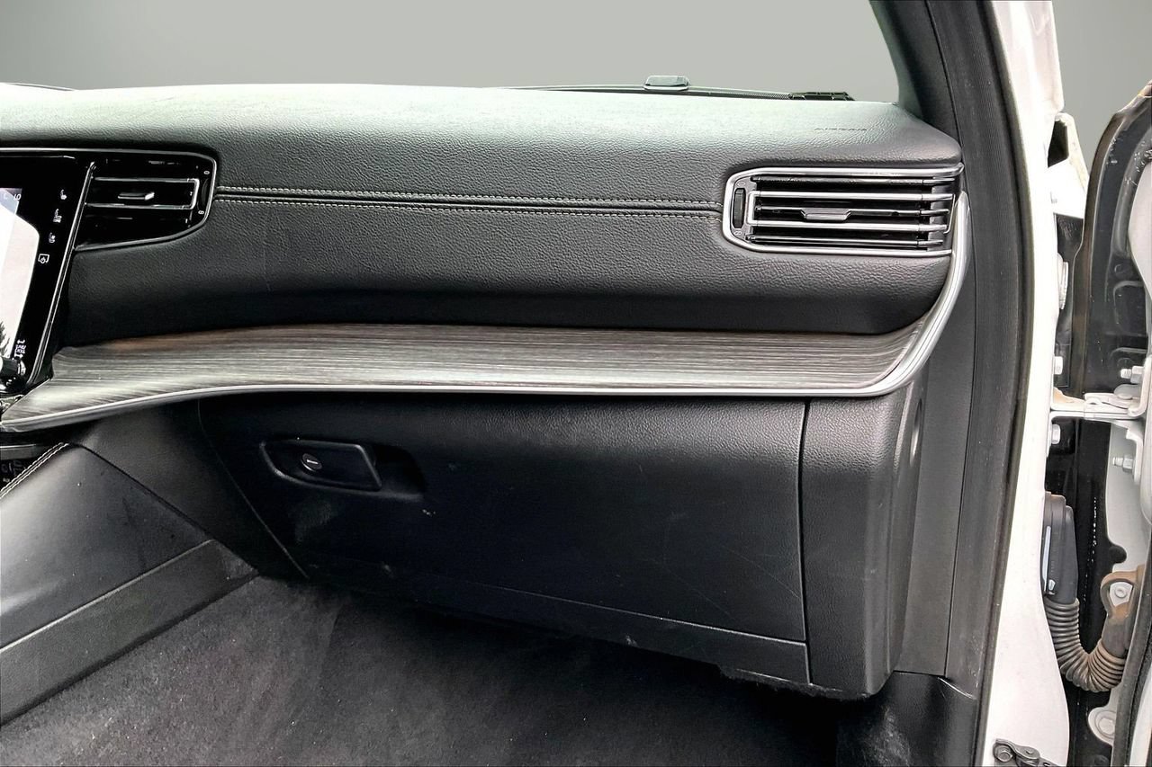 Certified 2024 Jeep Wagoneer Series III AWD/4WD image 19