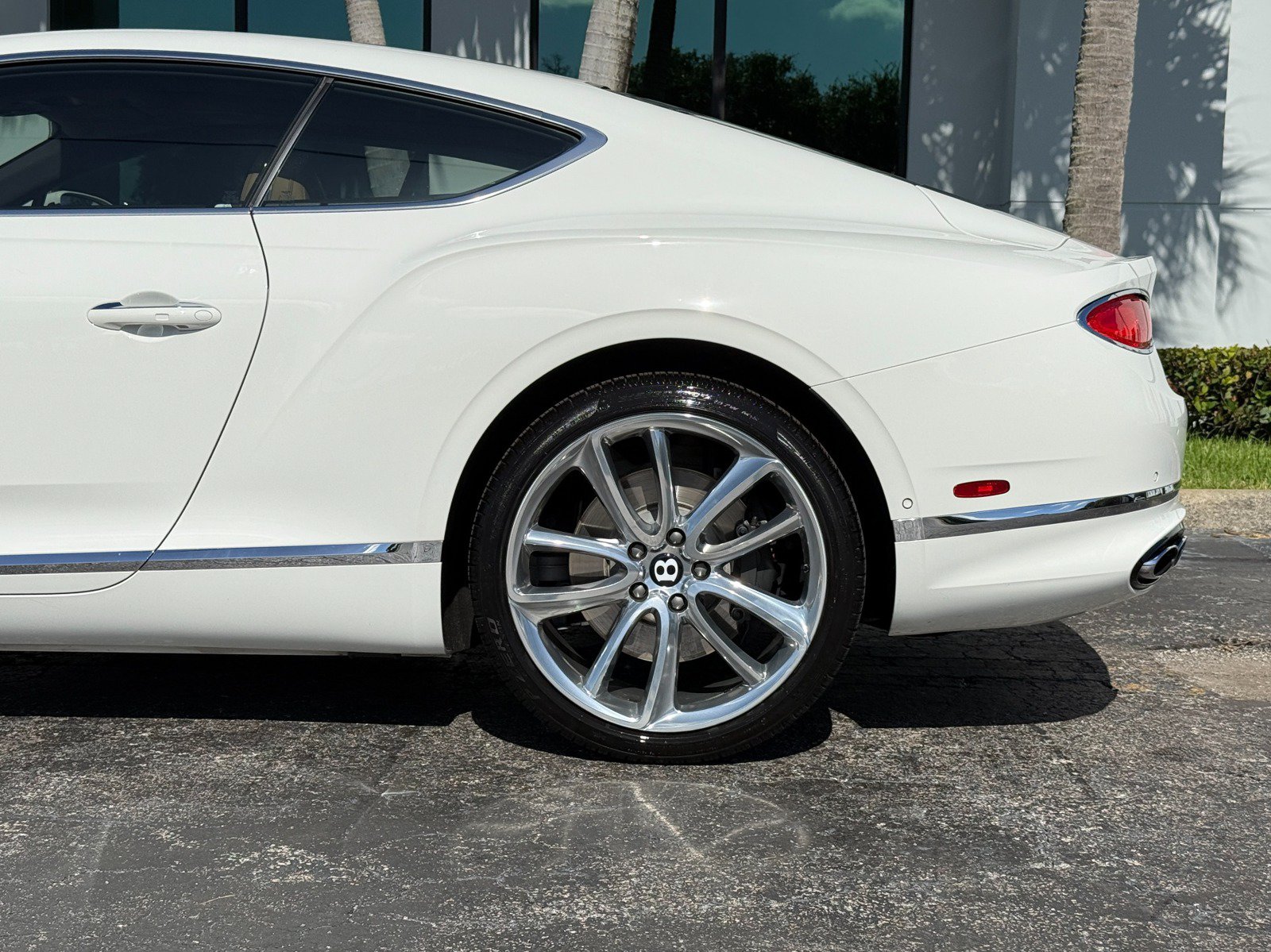 Used 2023 Bentley Continental GT Azure AWD/4WD image 33