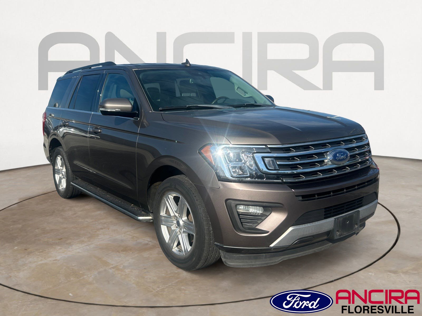 Used 2019 Ford Expedition XLT w/ Equipment Group 202A RWD image 1