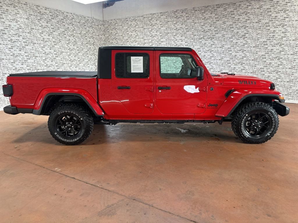 Used 2024 Jeep Gladiator Sport AWD/4WD image 8