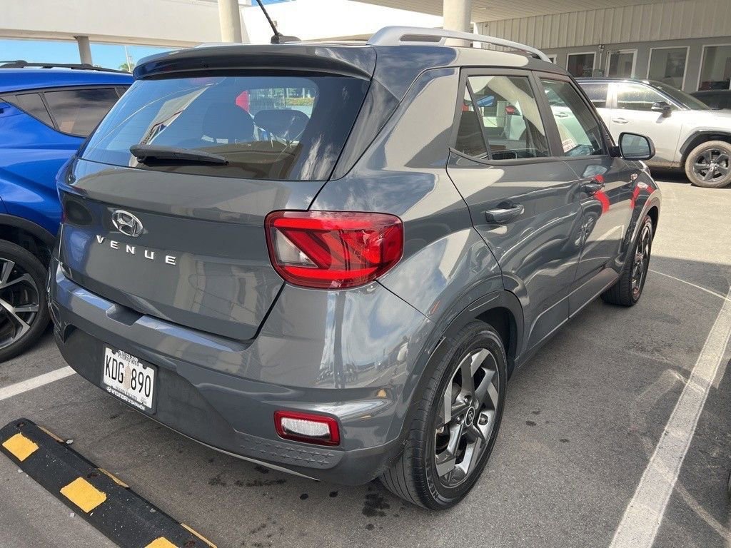 Used 2023 Hyundai Venue SE image 9