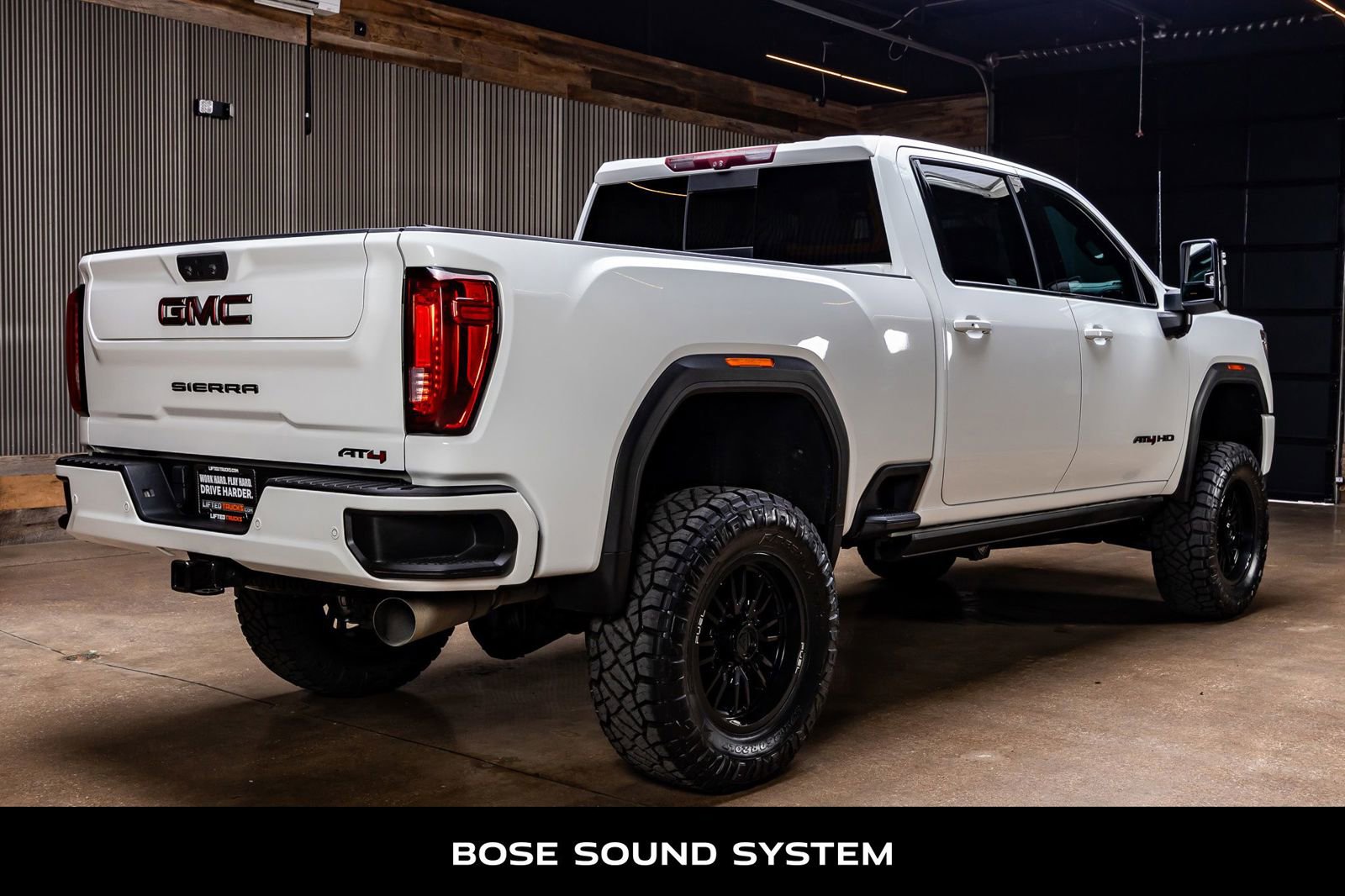 Used 2021 GMC Sierra 2500 AT4 w/ AT4 Premium Plus Package AWD/4WD image 10