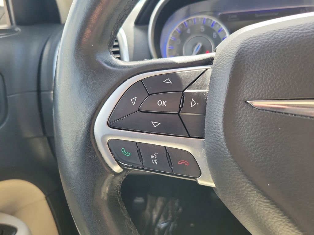 Used 2016 Chrysler 300 Limited w/ Driver Convenience Group image 25