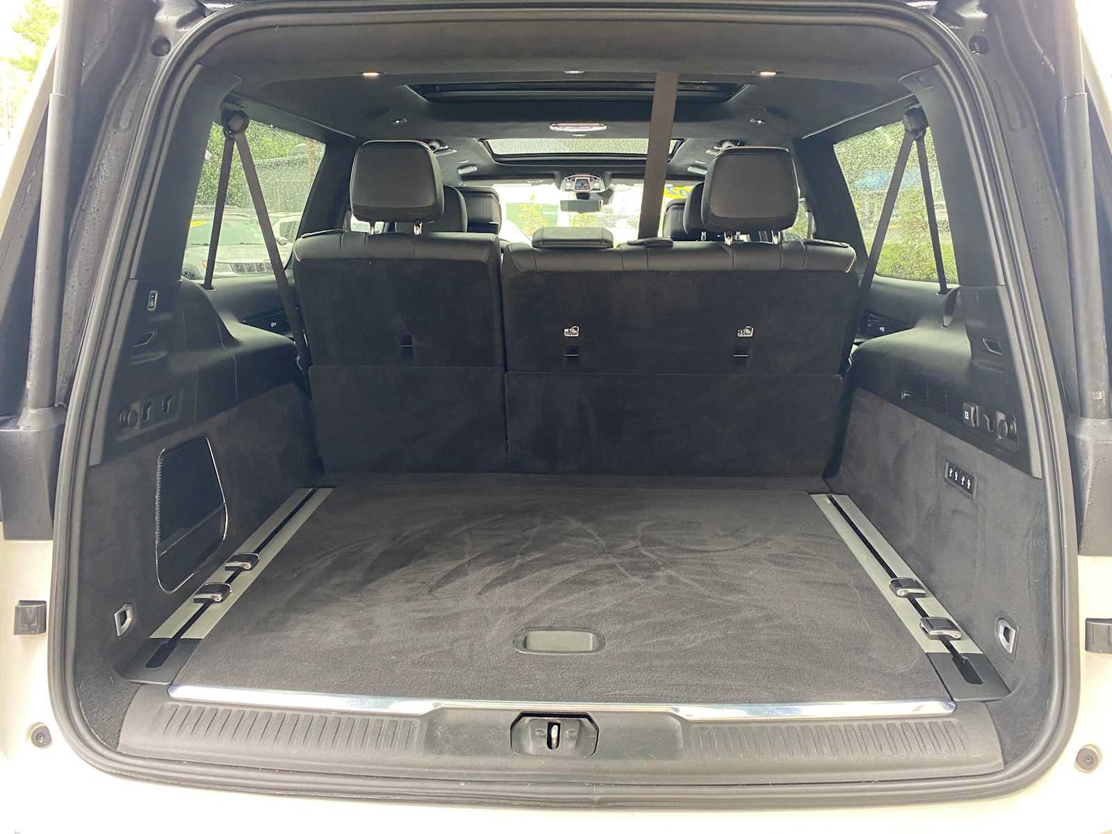 Used 2024 Jeep Grand Wagoneer L Series III w/ Rear Seat Video Group 1 AWD/4WD image 42