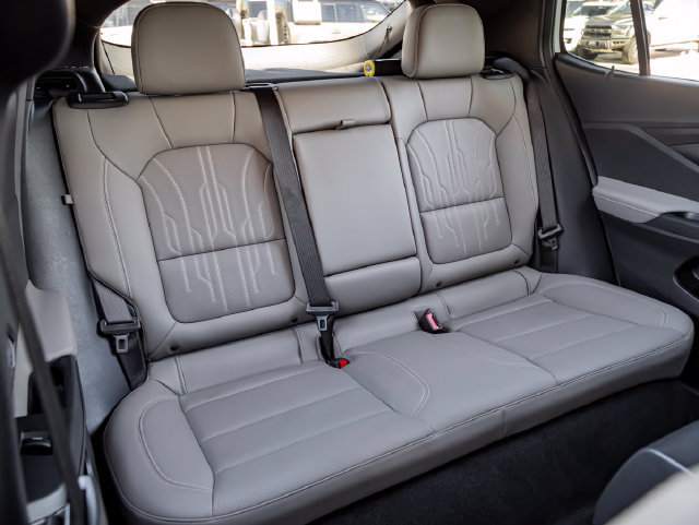 Used 2025 Buick Envista Avenir FWD image 34