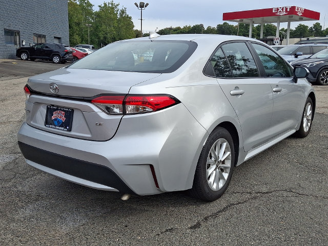 Certified 2022 Toyota Corolla LE w/ LE Convenience Package FWD image 4