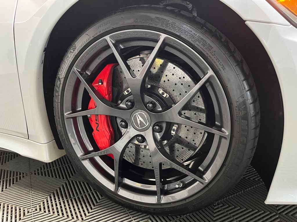 Used 2017 Acura NSX AWD/4WD image 3