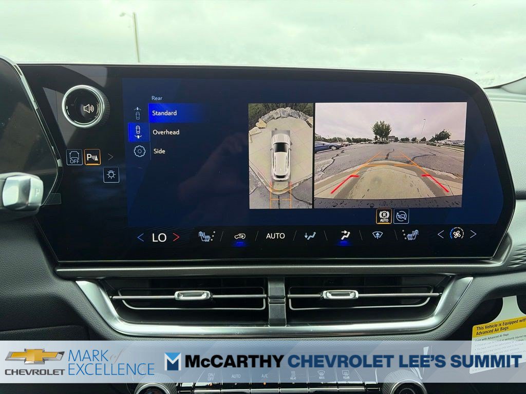 New 2026 Chevrolet Equinox EV LT w/ Comfort Package FWD image 17