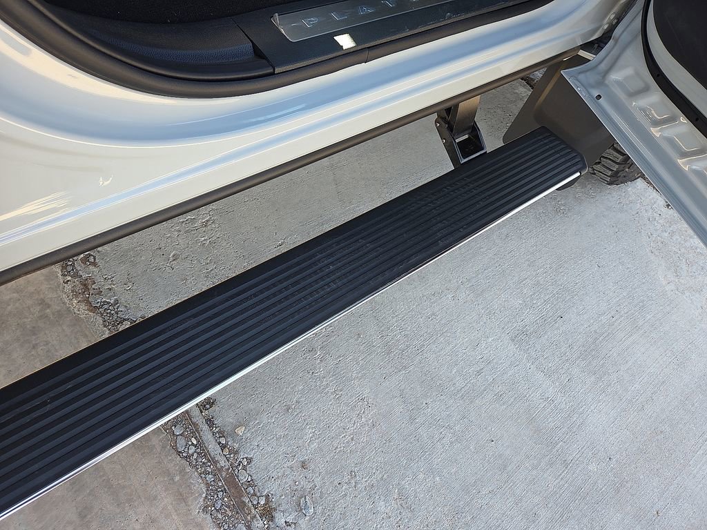 Used 2025 Ford F450 Platinum w/ FX4 Off-Road Package AWD/4WD image 14