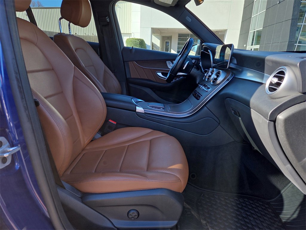 Used 2021 Mercedes-Benz GLC 300 image 16