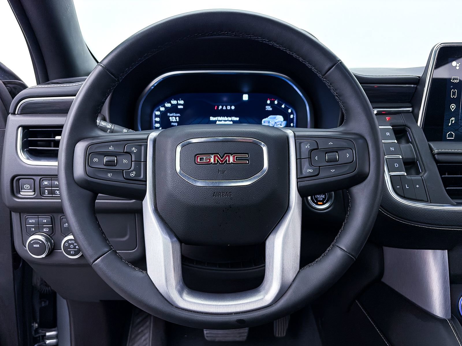 Used 2023 GMC Yukon SLT w/ SLT Premium Package AWD/4WD image 33