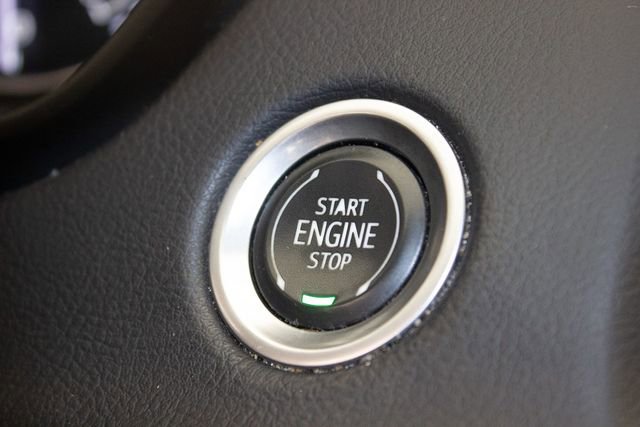 Used 2023 Cadillac XT4 Premium Luxury image 34