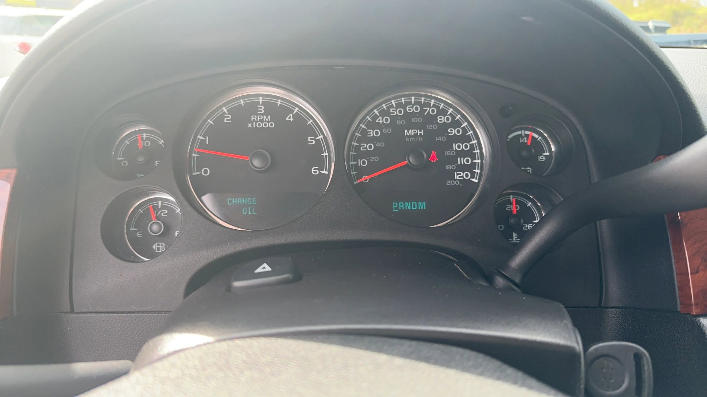 Used 2014 Chevrolet Suburban LT image 12