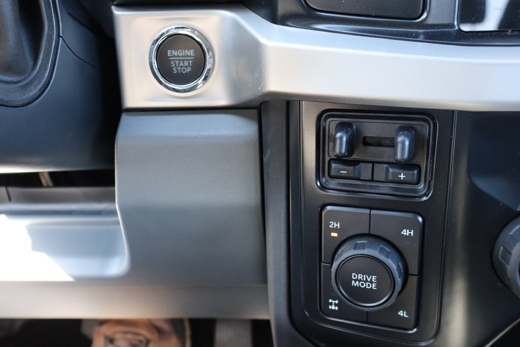 New 2026 Ford F250 XLT w/ XLT Premium Package AWD/4WD image 31