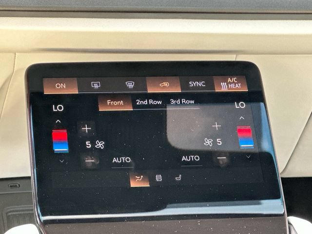 Used 2026 Cadillac Vistiq Sport AWD/4WD image 5