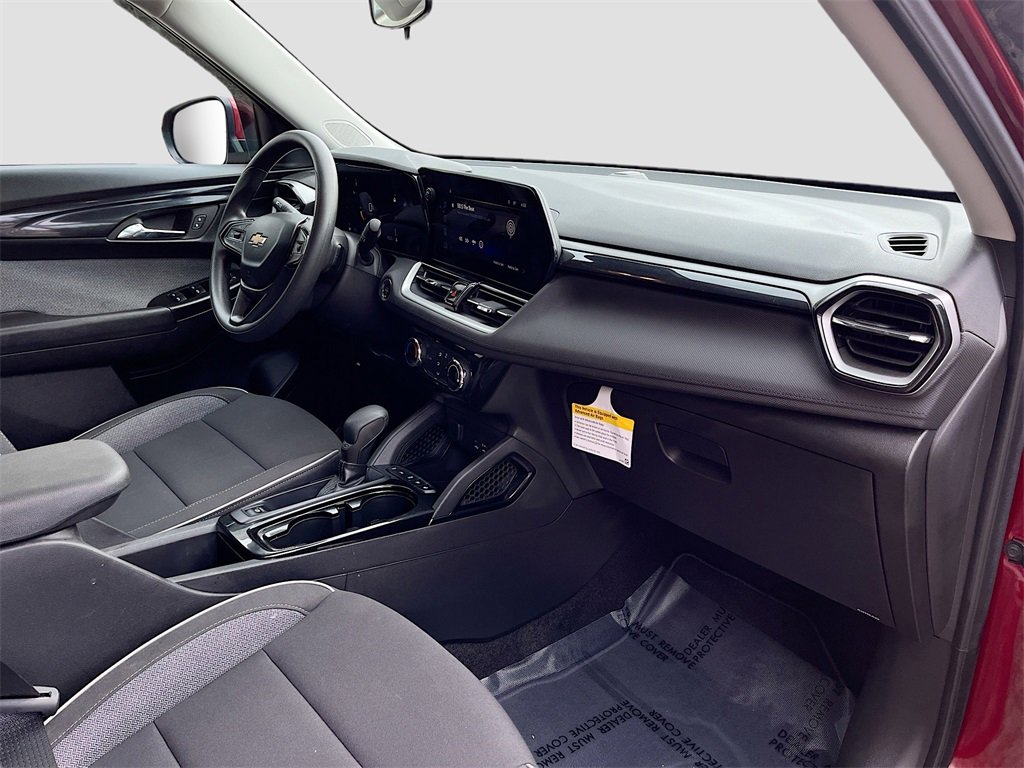 Used 2024 Chevrolet TrailBlazer LT image 26