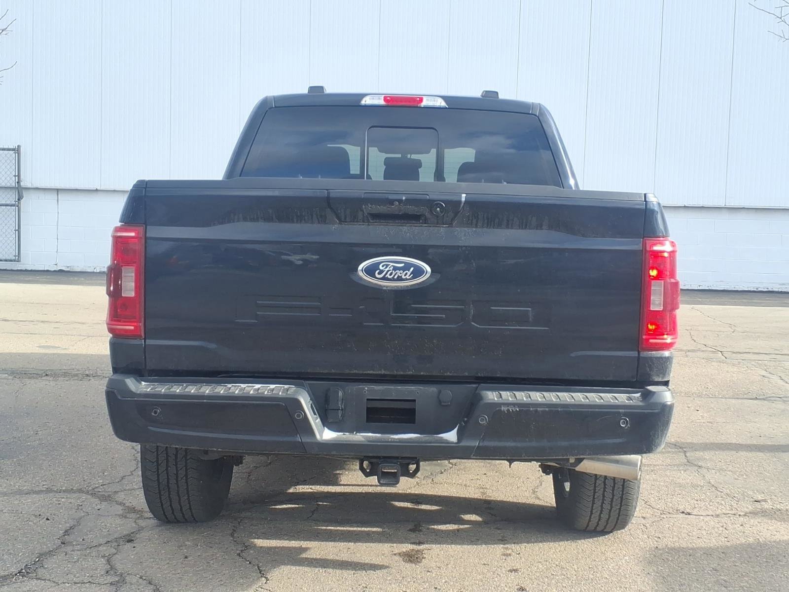 Certified 2022 Ford F150 XLT w/ Equipment Group 302A High image 5