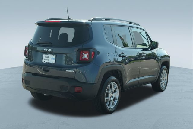 Used 2022 Jeep Renegade Latitude AWD/4WD image 9