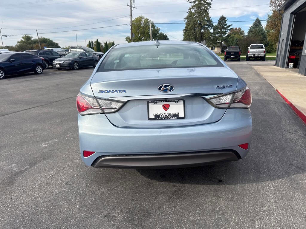Used 2014 Hyundai Sonata Hybrid image 4