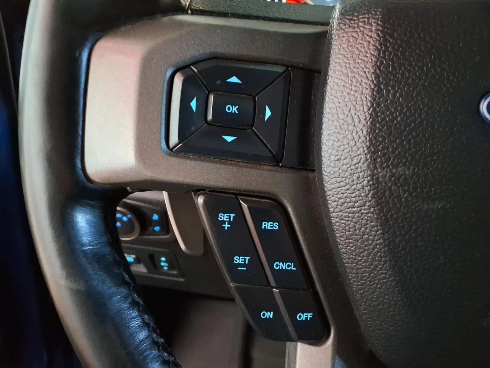 Used 2019 Ford F150 Raptor w/ Equipment Group 802A Luxury AWD/4WD image 28