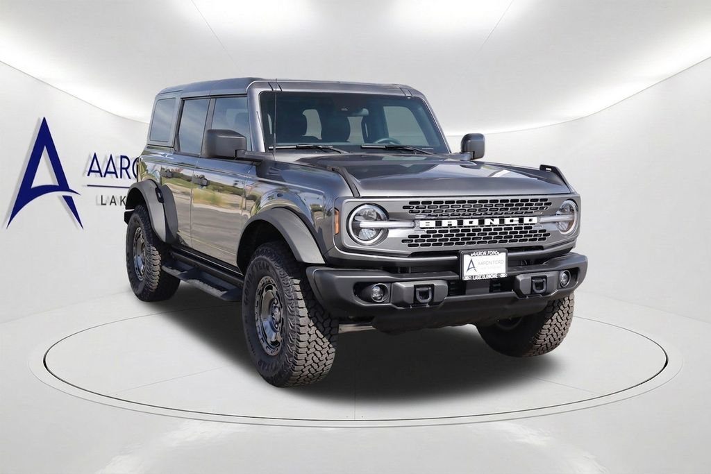 New 2025 Ford Bronco Badlands w/ Sasquatch Package AWD/4WD image 3