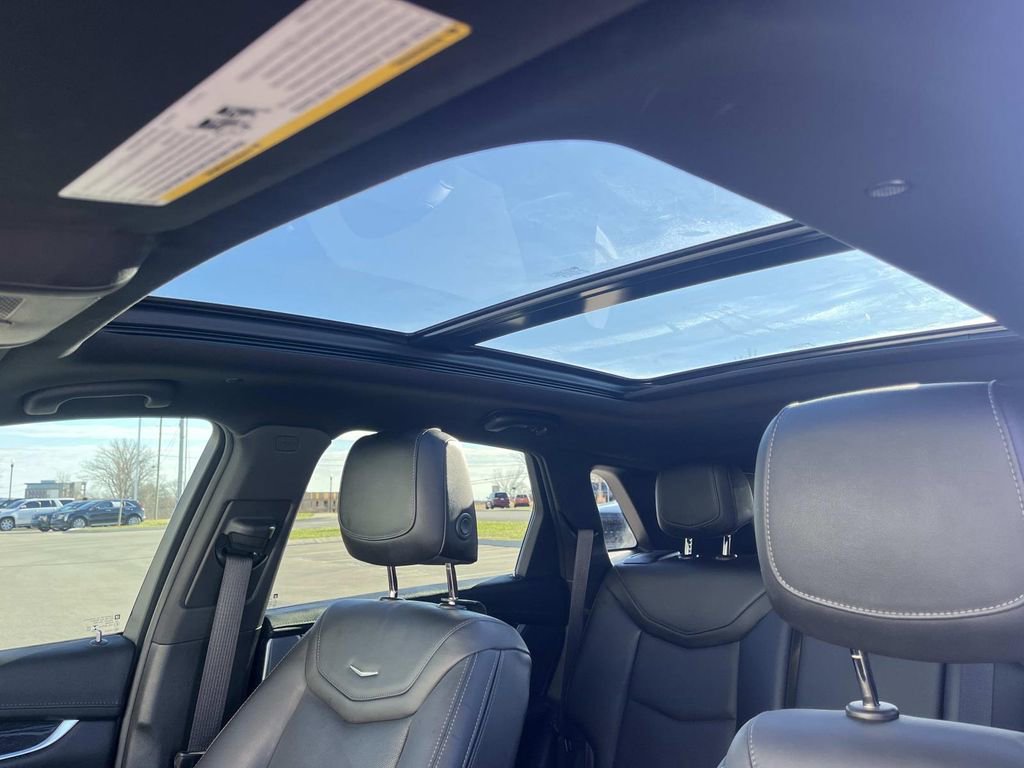 Certified 2022 Cadillac XT5 Premium Luxury image 28