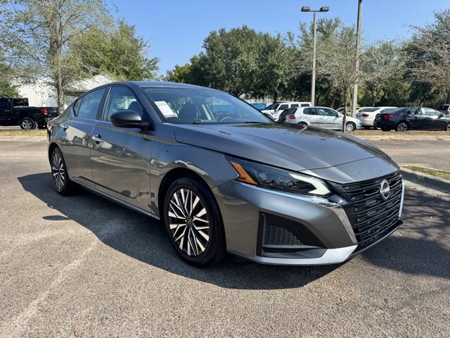 Used 2024 Nissan Altima 2.5 SV