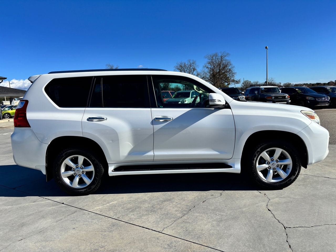 Used 2010 Lexus GX 460 image 3