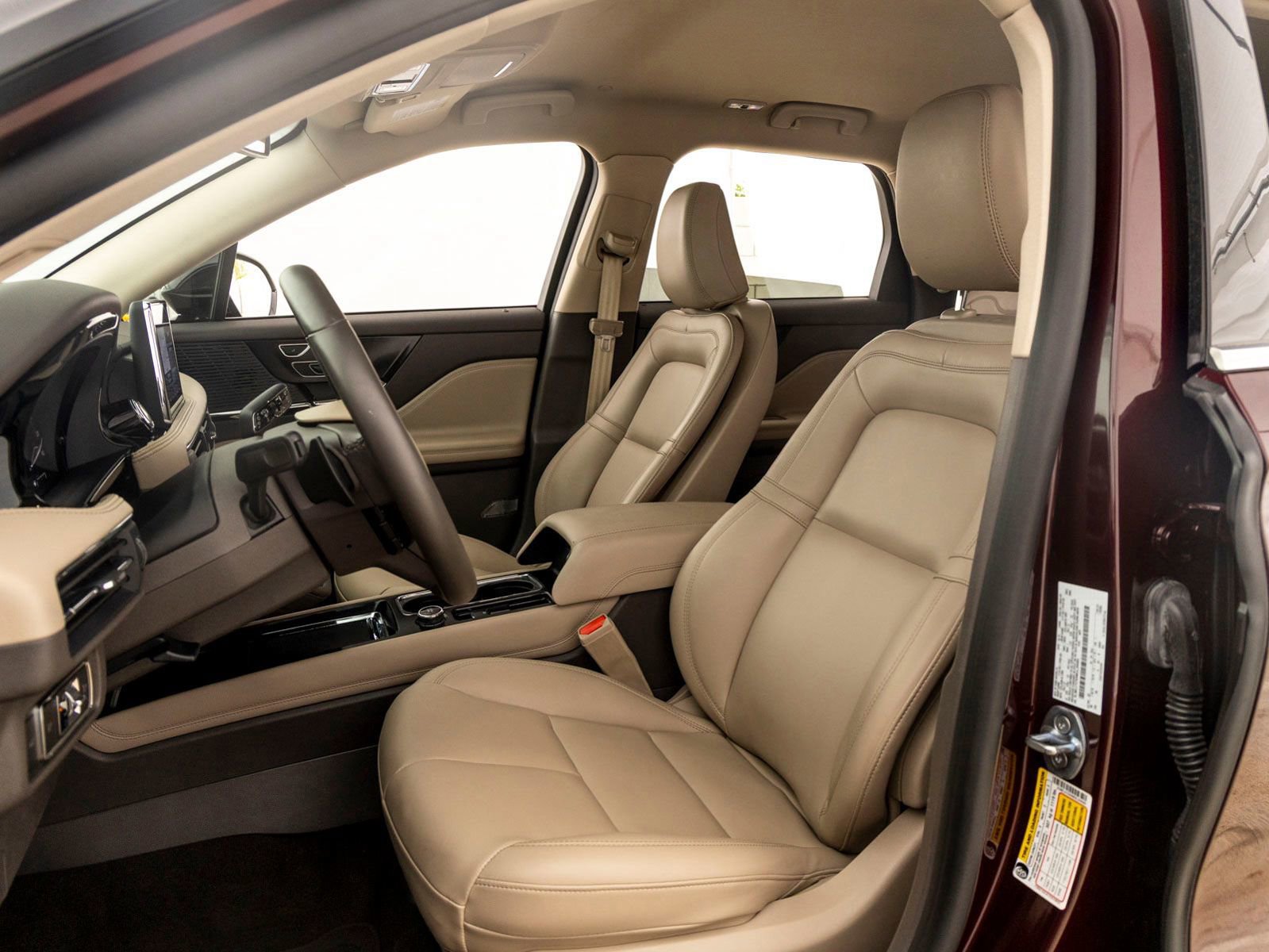 Used 2021 Lincoln Corsair FWD w/ Convenience Package image 13