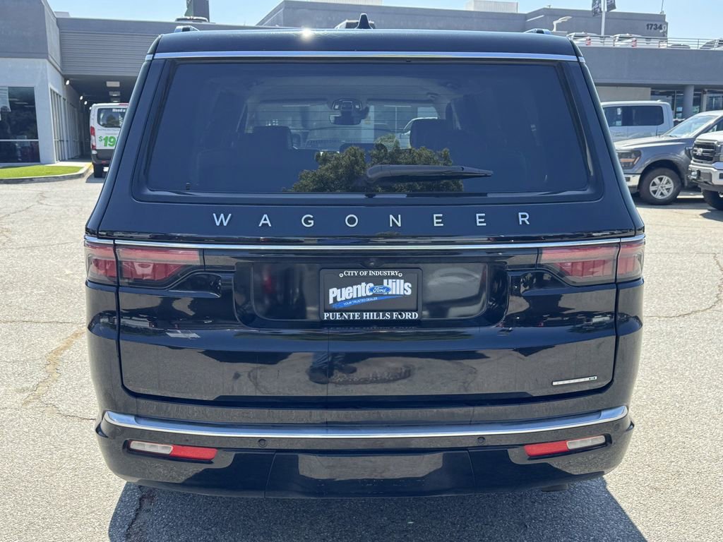 Used 2024 Jeep Wagoneer Series III image 5