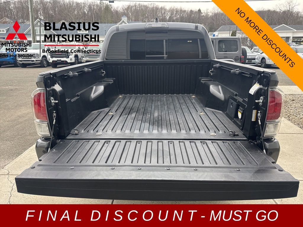 Used 2021 Toyota Tacoma TRD Sport w/ Technology Package image 14