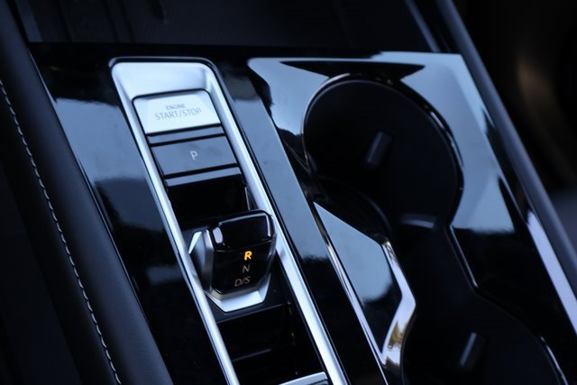 New 2026 Volkswagen Atlas Cross Sport SEL Premium R-Line image 24