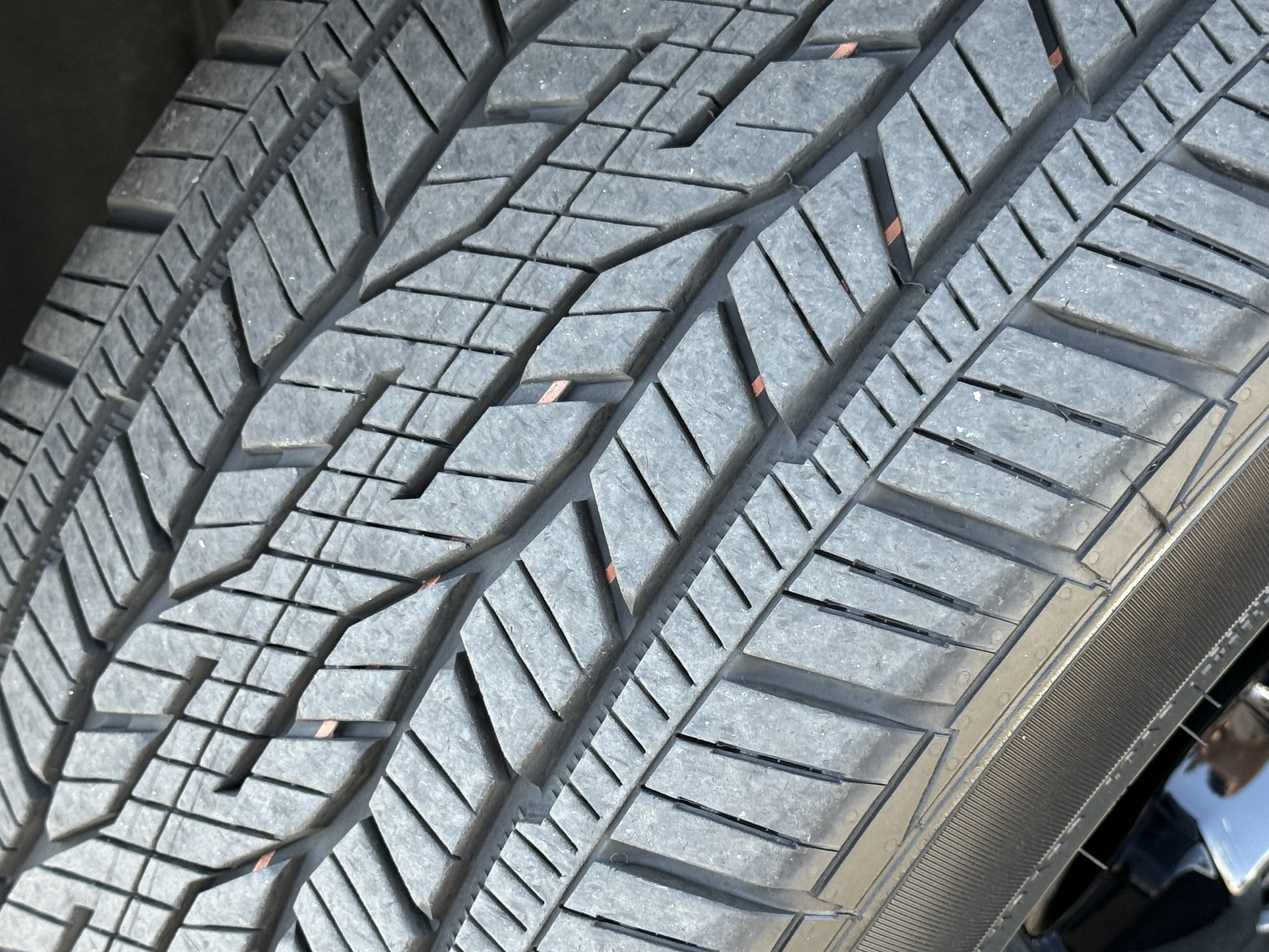 Used 2027 Chevrolet Traverse RS w/ LPO, Floor Liner Package FWD image 12